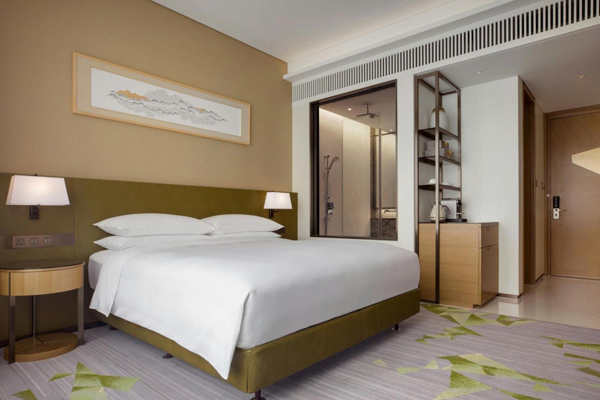 Sheraton Hong Kong Tung Chung Hotel Bagian luar foto